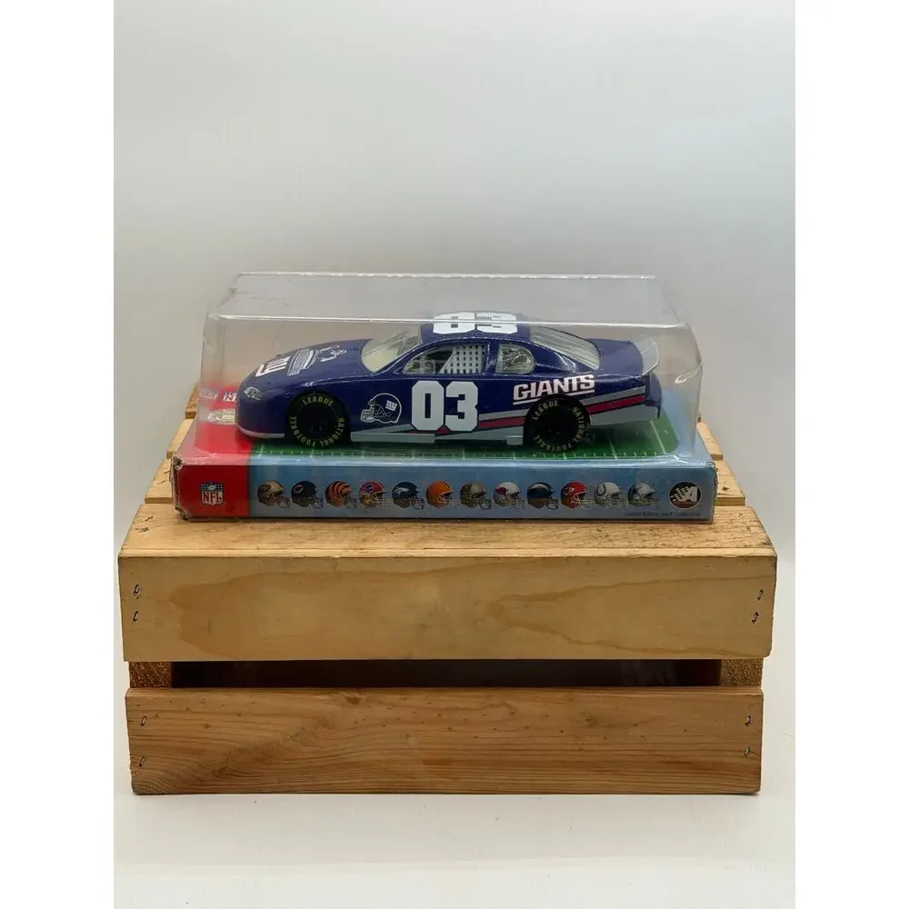 2004 Action Performance McArthur NFL New York Giants #03 1:24 Diecast Stock Car